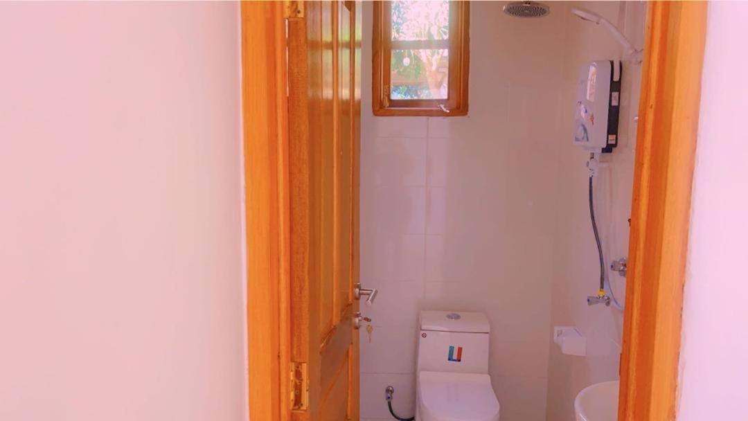 Hostel Evelina House Boma la Ngombe Exterior foto